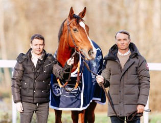 Calandagan sacré Meilleur Cheval de Course au Monde 2025 aux Longines Awards