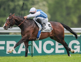 Sosie shines on excellent Sunday for Sea The Stars